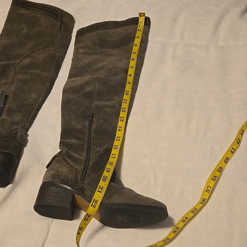 NWOT Vince Camute Karinda Over the Knee Boot Size 5M Color Olive Green/Gray